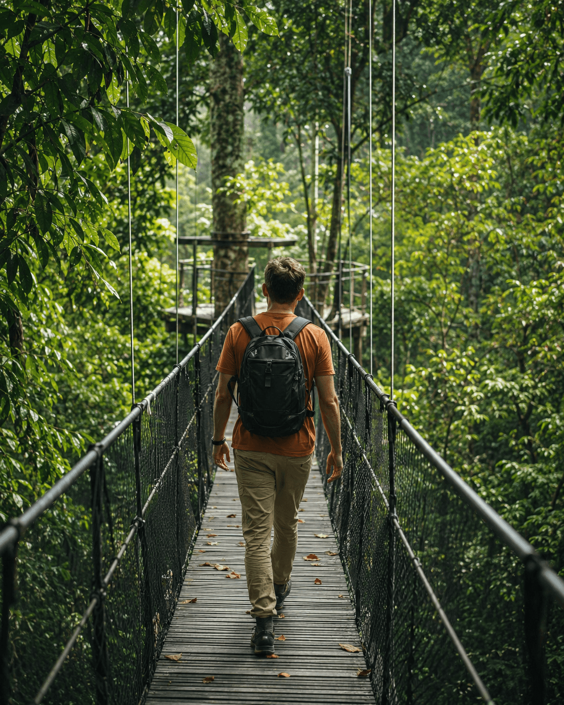 Weg door de jungle in Zuidoost-Azië